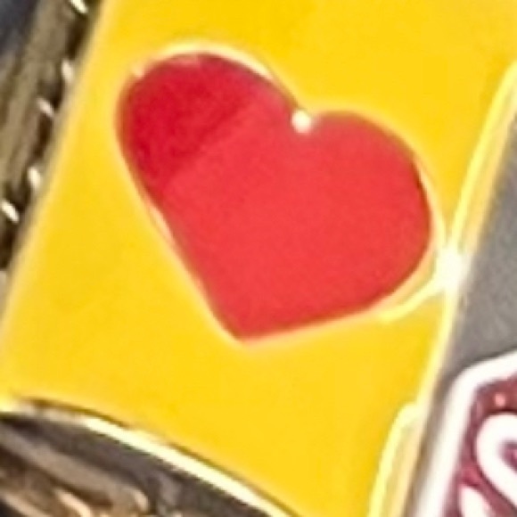 NWT 🚌♥️ Betsey Johnson school bus heart Necklace - Picture 15 of 15